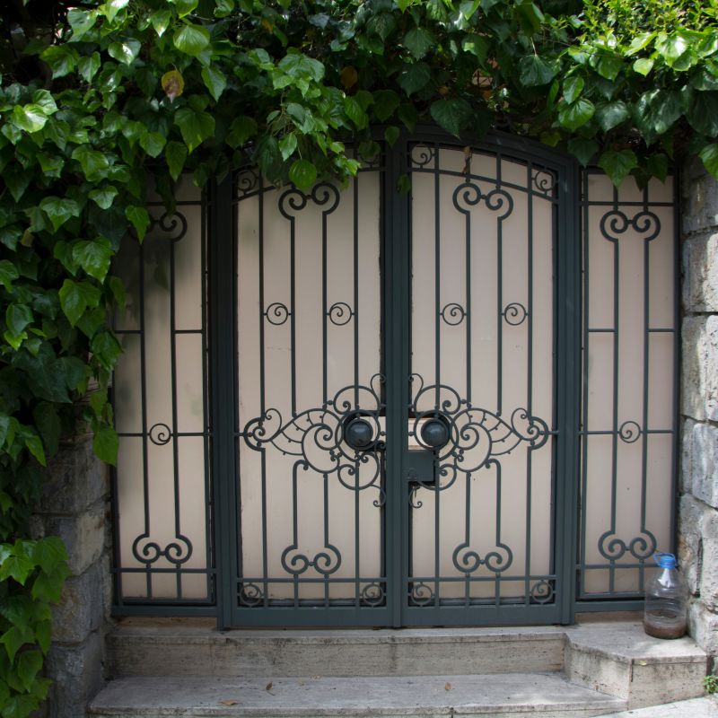 Dịch vụ Thi Công Cửa Sắt Tại Quảng Ngãi
